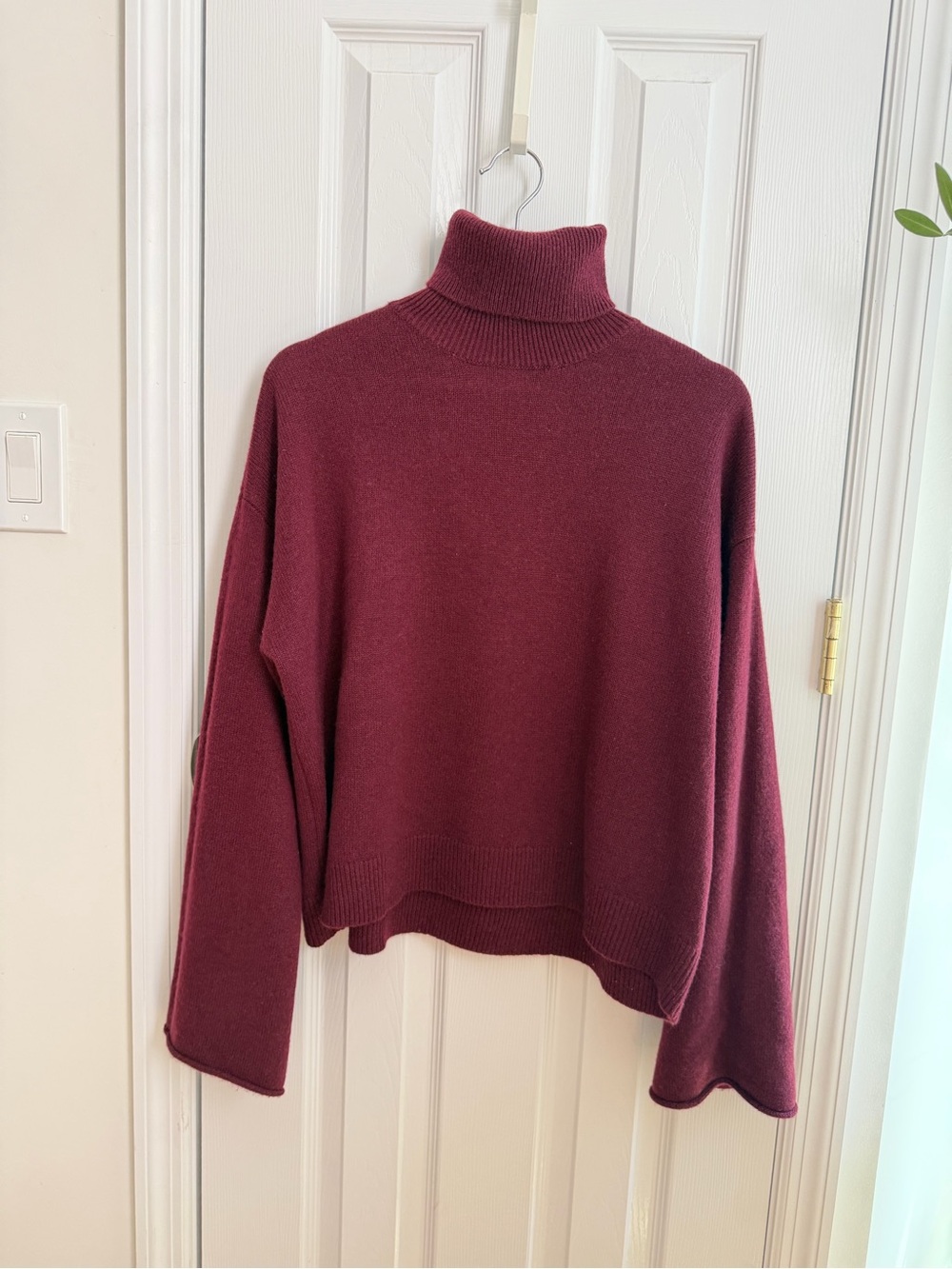 La Collection Burgundy Cashmere Sweater Size 2